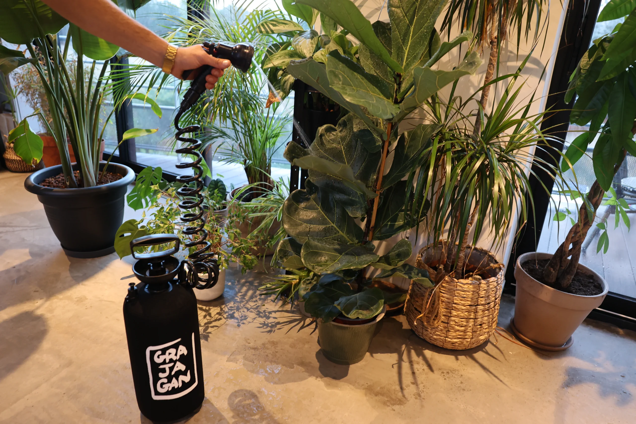 BEACH SHOWER - 8 litres – Image 7