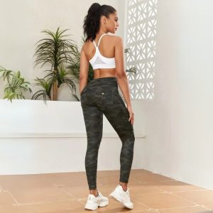 legging-push-up-en-matiere-extensible-pour-un-confort-tout-au-long-de-la-journee.jpg Legging Push Up Camouflé Femme – Sculptant et Tendance pour Sport et Quotidien