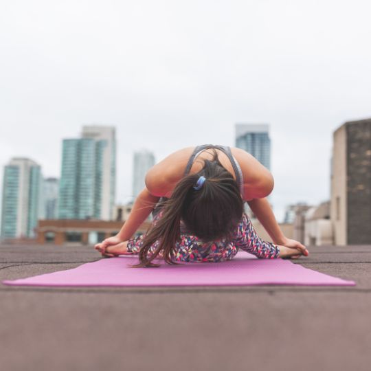 Tapis Yoga Rose Antidérapant 6mm – Confort Optimal pour Pratique Professionnelle – Image 3